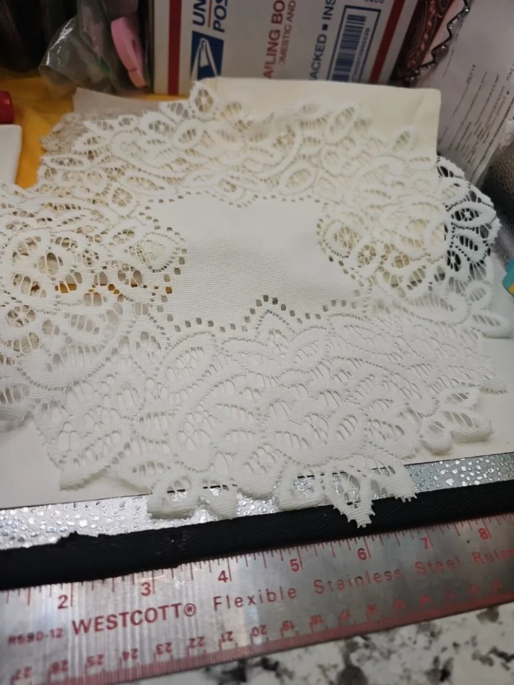 Dollies Lace Borders White & Off White Lot Of 10 Eyelet Placemats Cutouts Linen